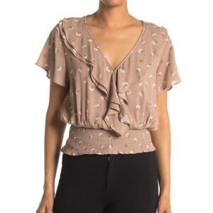 NWT Everleigh Floral Ruffle Top Vneck Smocked